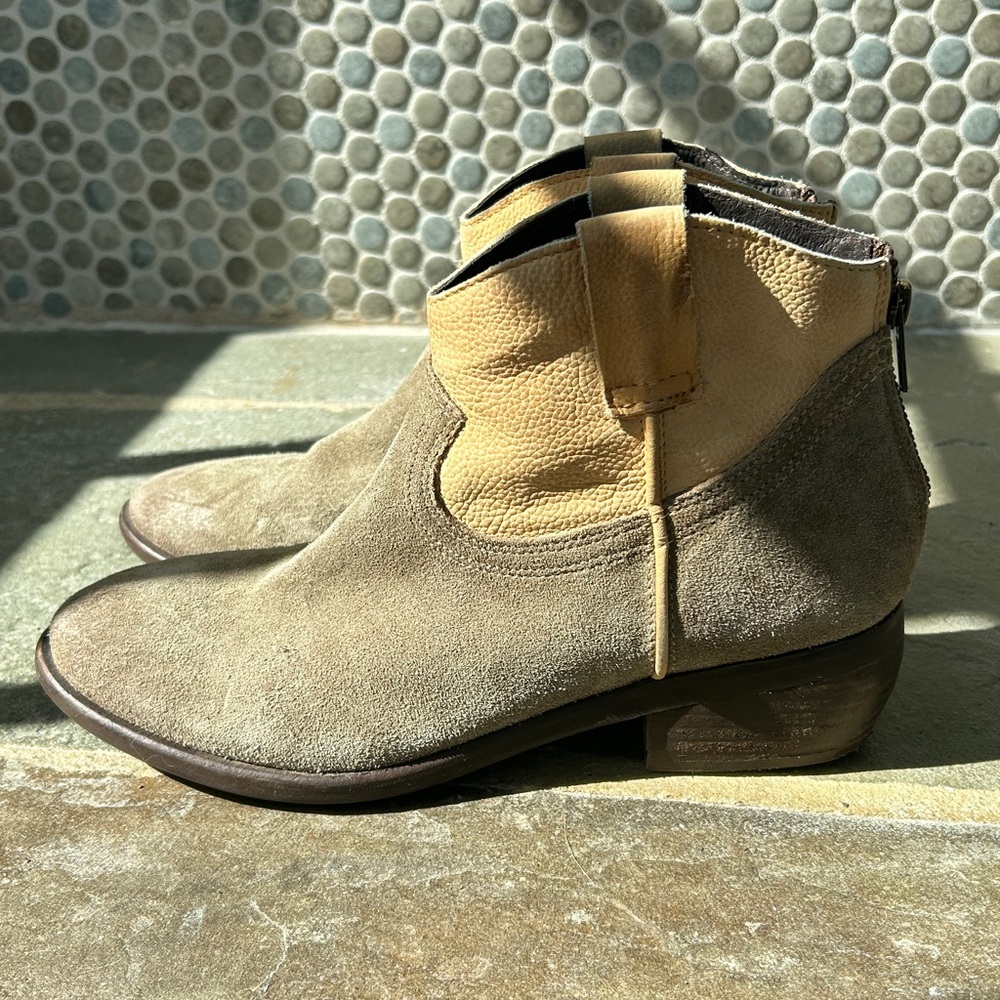 Steve Madden Tan Suede Ankle Boots
